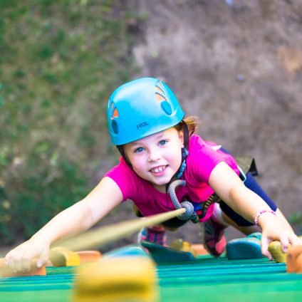 climbing-wall-girl