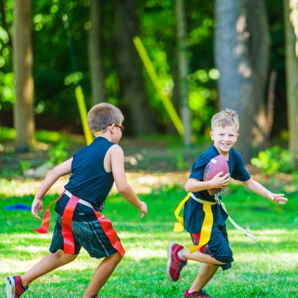 north-shore-day-camp-kids-playing-outdoors